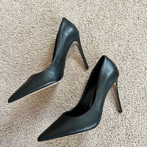 Steve Madden Classic Black Heels